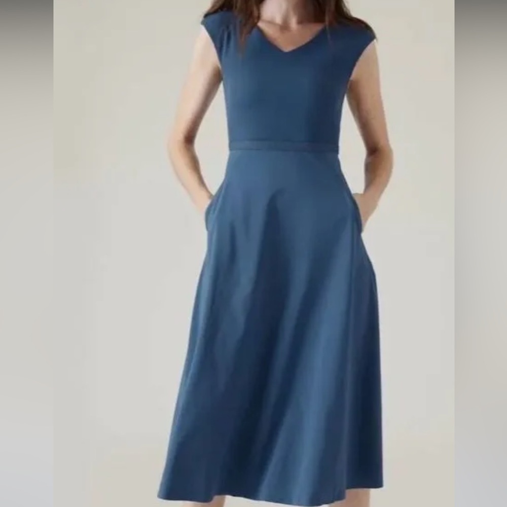 Athleta Ryder dress in sage, size S